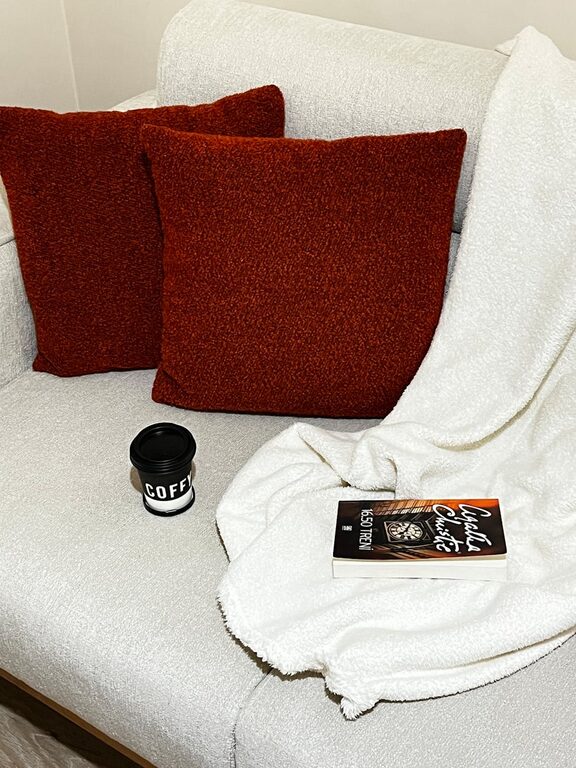 Simple Ways to Reduce Noise at Home for a Calmer Living Space